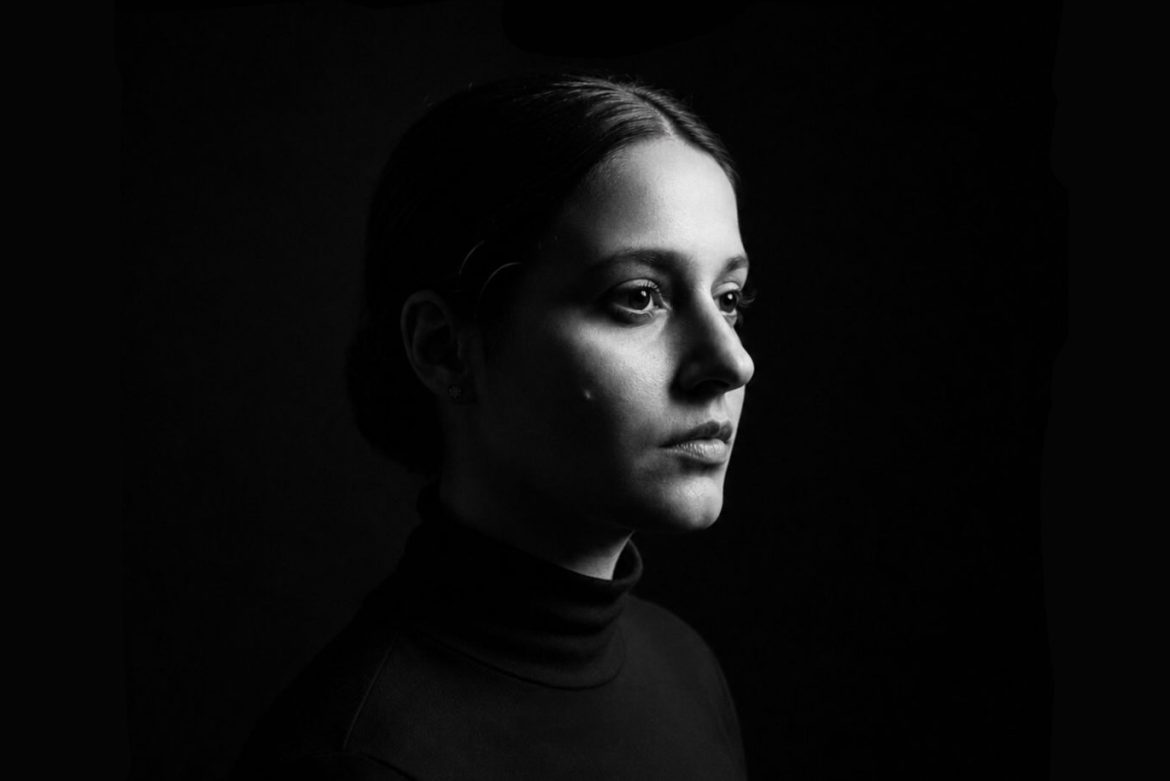 Ana Völk lanza su primer EP, System Warning